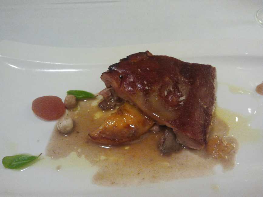 Restaurante El Palacio de Tanos Paletilla de cochinillo confitado